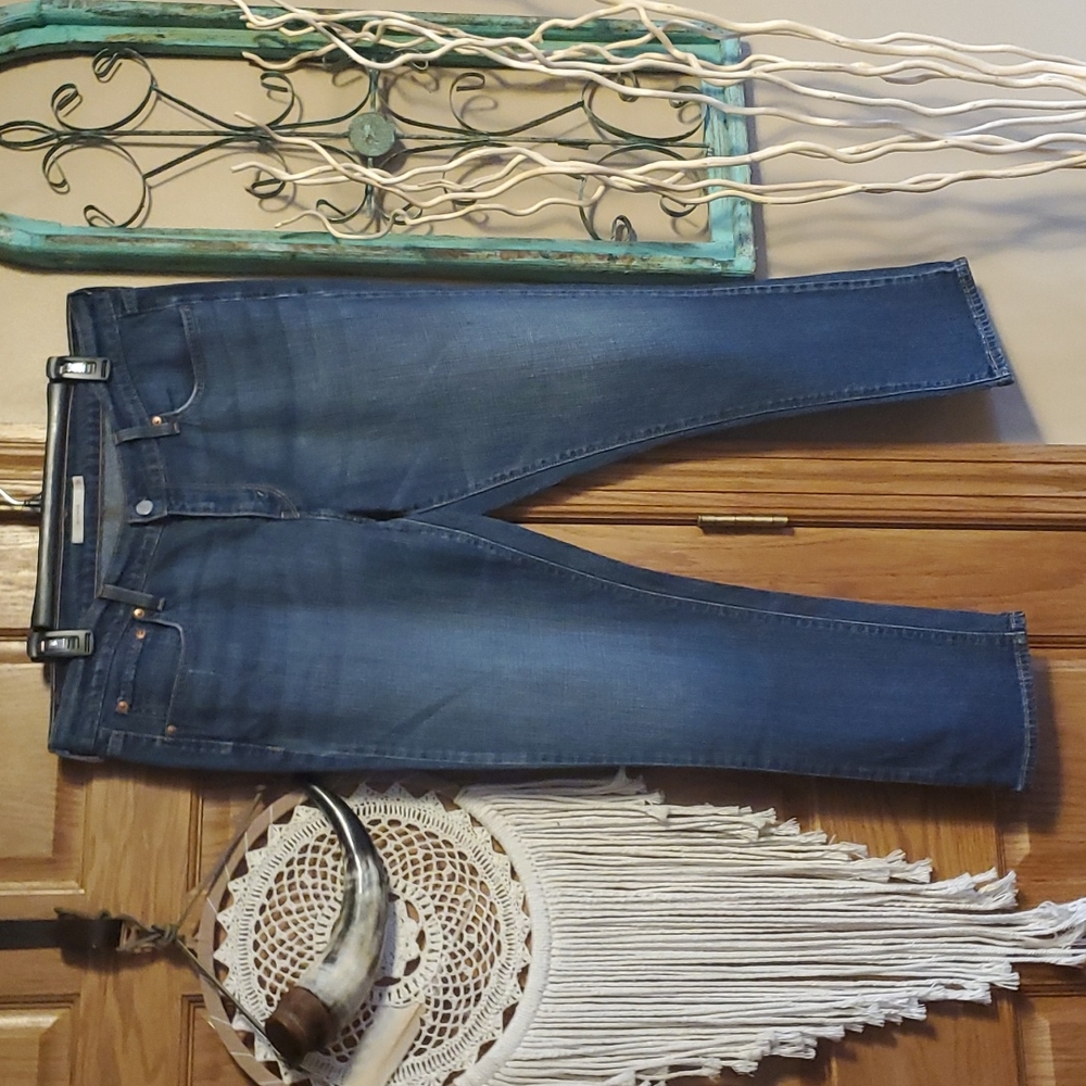 Levi jeans